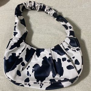 Cow Print Handbag 🖤